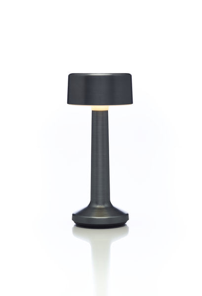 MOMENTS - CYLINDER LED-Akku-Tischleuchte Lava