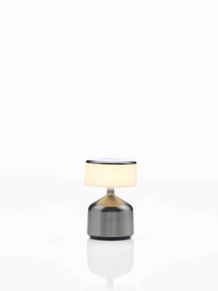 DEMOISELLE SMALL - CYLINDER LED-Akku-Tischleuchte Lava/Milchglasoptik