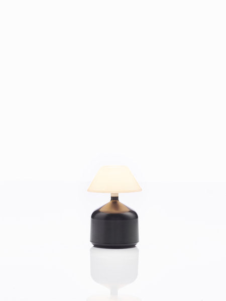 DEMOISELLE SMALL - CAP LED-Akku-Tischleuchte Schwarz/Milchglasoptik