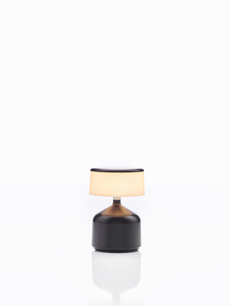 DEMOISELLE SMALL - CYLINDER LED-Akku-Tischleuchte Schwarz/Milchglasoptik
