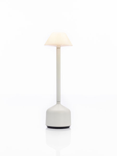 DEMOISELLE TALL - CAP LED-Akku-Tischleuchte Weiß/Milchglasoptik