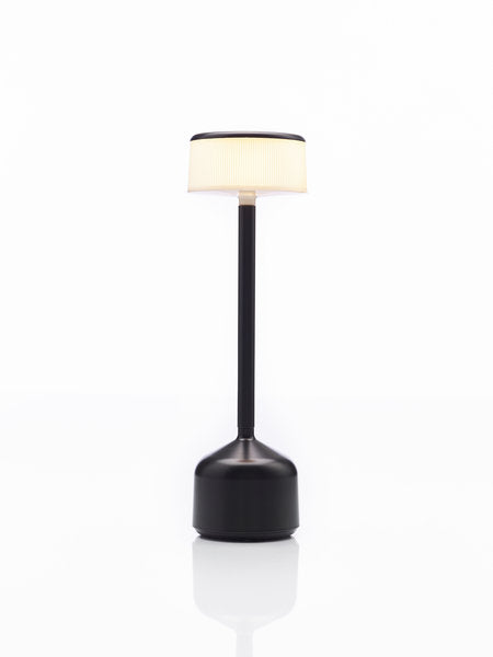 DEMOISELLE TALL - CYLINDER LED-Akku-Tischleuchte Schwarz/Milchglasoptik + schwarz